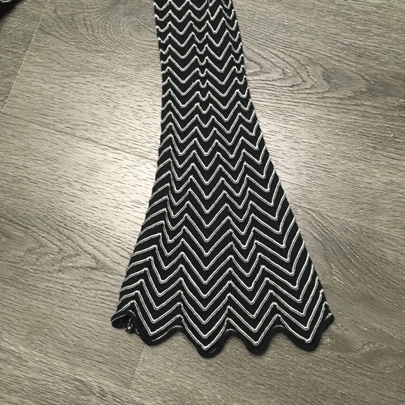 Free People Bella Knit Dress Bell Sleeve Black & White Chevron Pattern Small - Picture 4 of 9